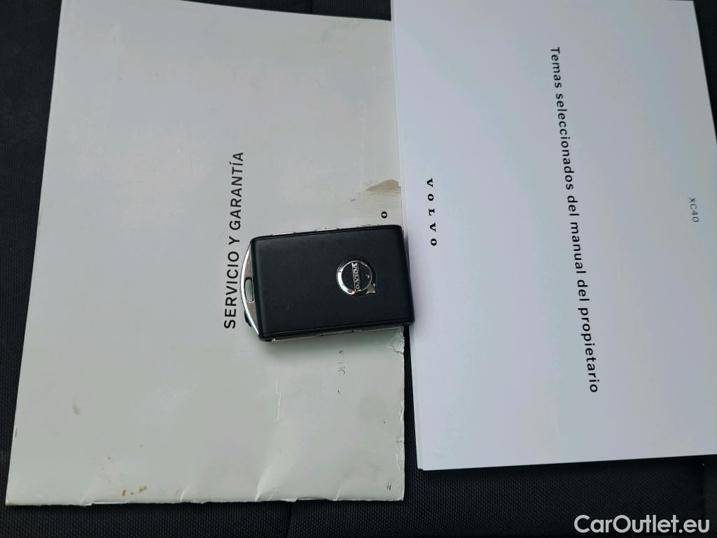  Volvo  XC 40 VOLVO XC40 / 2017 / 5P / todoterreno 1.5 T2 Momentum Pro Auto #4