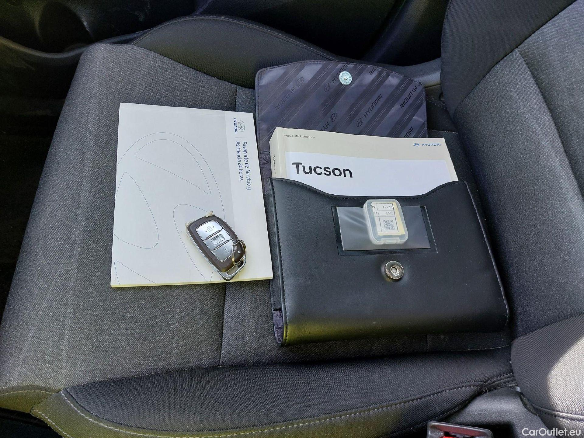  Hyundai  Tucson HYUNDAI  / 2018 / 5P / todoterreno 1.6 CRDI 85kW 48V Tecno Sky Safe 4X2 #2