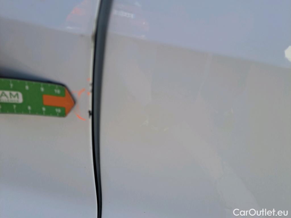  KIA  Sportage KIA  / 2022 / 5P / todoterreno 1.6 CRDi MHEV 100kW (136CV) Drive 4X2 #23