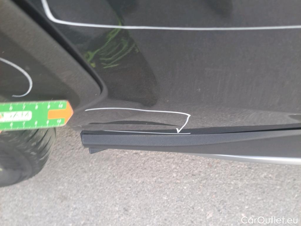  Toyota  RAV4 TOYOTA  / 2018 / 5P / todoterreno 2.5l 220H Luxury #8