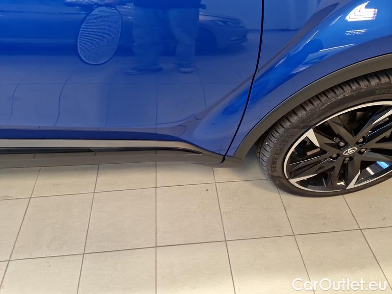  Toyota  C-HR  (2017) CHR 2.0HEV  eNCVT GR Sport 5d #10