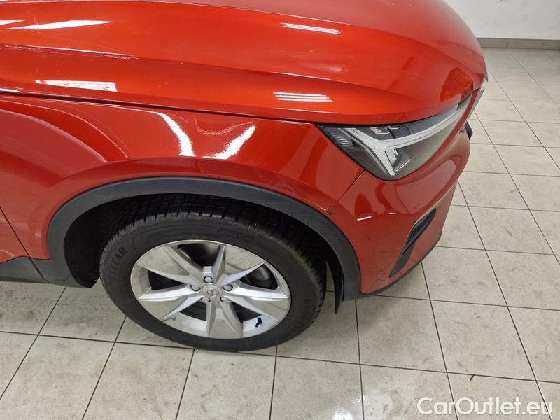  Volvo  XC 40  (2017->) XC40 B3 CORE AT 5d #5