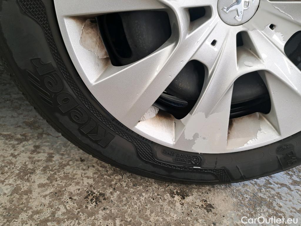  Peugeot  208  Affaire Premium 1.6 HDi 100CV BVM5 E6 #33