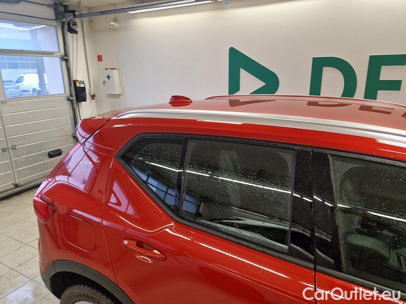  Volvo  XC 40  (2017->) XC40 B3 CORE AT 5d #8