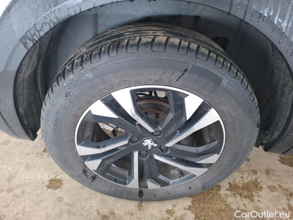  Peugeot  2008  Allure Business 1.2 PureTech 130CV BVA8 E6d #15