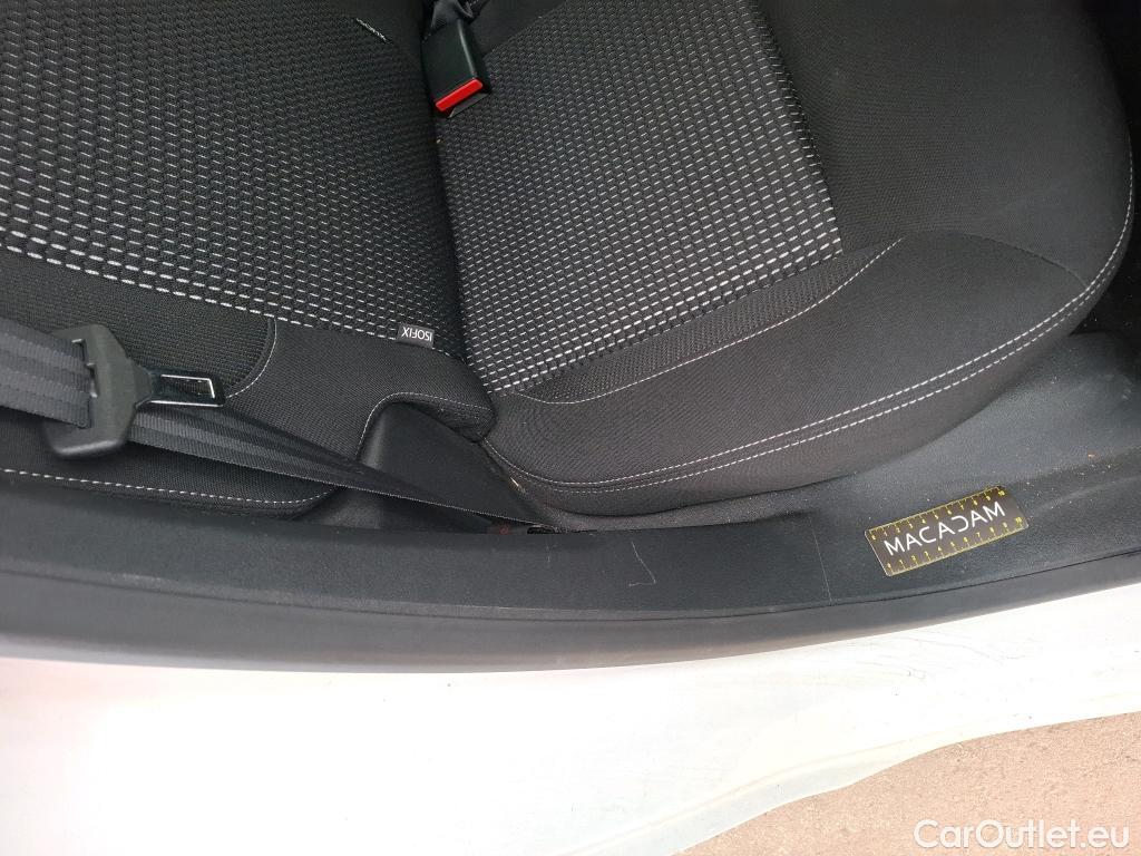  Peugeot  208  Allure Business 1.2 PureTech 110CV BVM5 E6 #23
