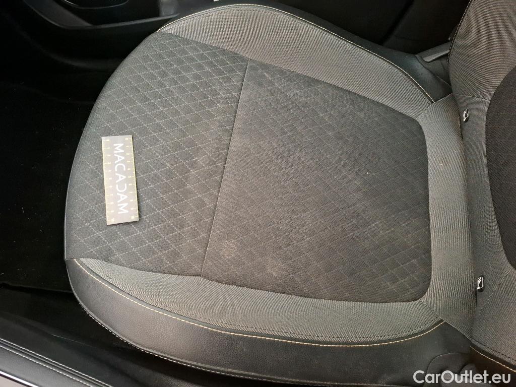  Opel   Grandland X Grandland X Elegance Business 1.5 130CV BVA8 E6d #51