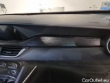  Alfa Romeo   STELVIO ALFA ROMEO / 2017 / 5P / SUV 2.2 TURBO DIESEL 160CV BUSINESS AT8 RWD #101