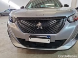  Peugeot  2008 PEUGEOT  / 2019 / 5P / CROSSOVER BLUEHDI 130 EAT8 ALLURE PACK S/S AUT. #29