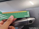  Peugeot  2008 PEUGEOT  / 2019 / 5P / CROSSOVER BLUEHDI 130 EAT8 ALLURE PACK S/S AUT. #76