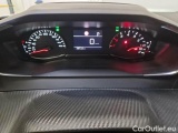  Peugeot  2008 PEUGEOT  / 2019 / 5P / CROSSOVER PURETECH 130 EAT8 ALLURE S/S AUT. #4