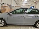  Volkswagen  Golf  VOLKSWAGEN / 2019 / 5P / BERLINA 2.0 TDI SCR 85KW LIFE DSG #77