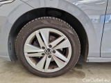  Volkswagen  Golf  VOLKSWAGEN / 2019 / 5P / BERLINA 2.0 TDI SCR 85KW LIFE DSG #95