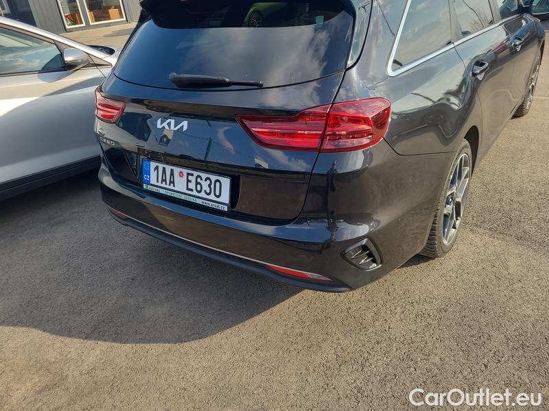  KIA  Cee'd  Sporty Wagon (2012) Ceed SW 1.5 T-GDI 118 Top AT #9