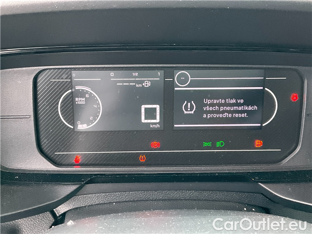  Opel  Combo C.Life 1.2T 81 Edition Plus 4d #5