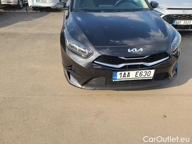  KIA  Cee'd  Sporty Wagon (2012) Ceed SW 1.5 T-GDI 118 Top AT #2