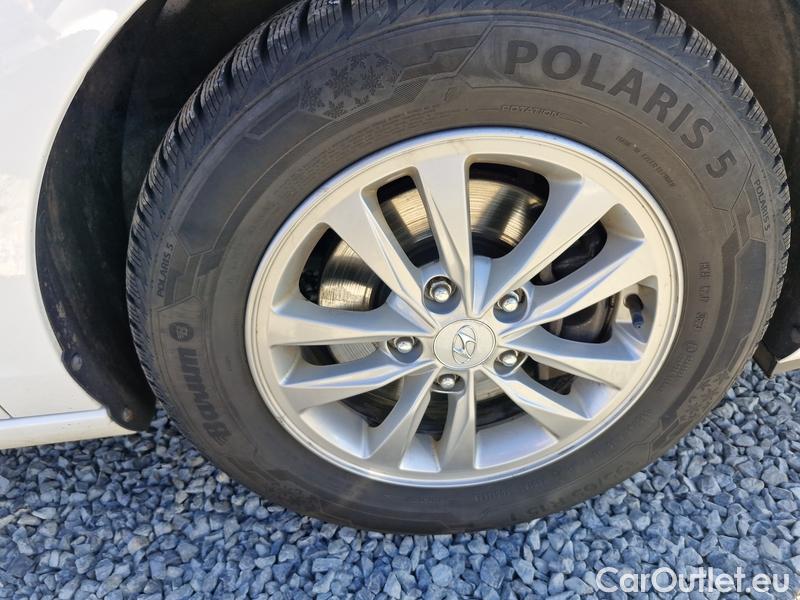  Hyundai  i30   cw (PD)(2017->)  kom.1.0TGDI 120 Comfort #24