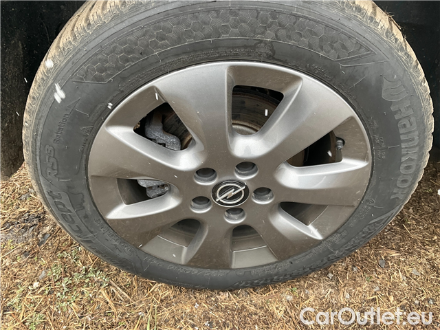  Opel  Combo C.Life 1.2T 81 Edition Plus 4d #1
