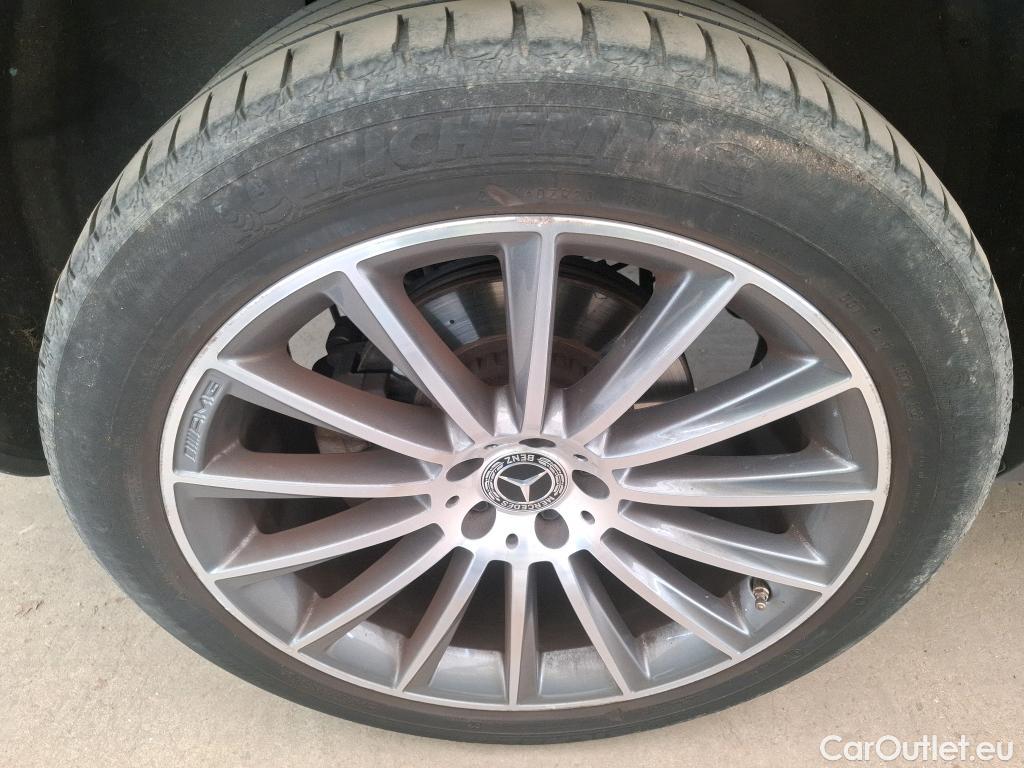  Mercedes  G-Klasee MERCEDES-BENZ GLC Coupe / 2019 / 5P / Coupé GLC 300 e AMG Line 4Matic #2
