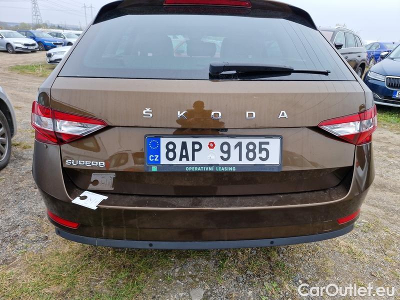  Skoda  Superb  Combi (3T5)(2010) Sup.C.FL2.0TDI 110 Style AT #12