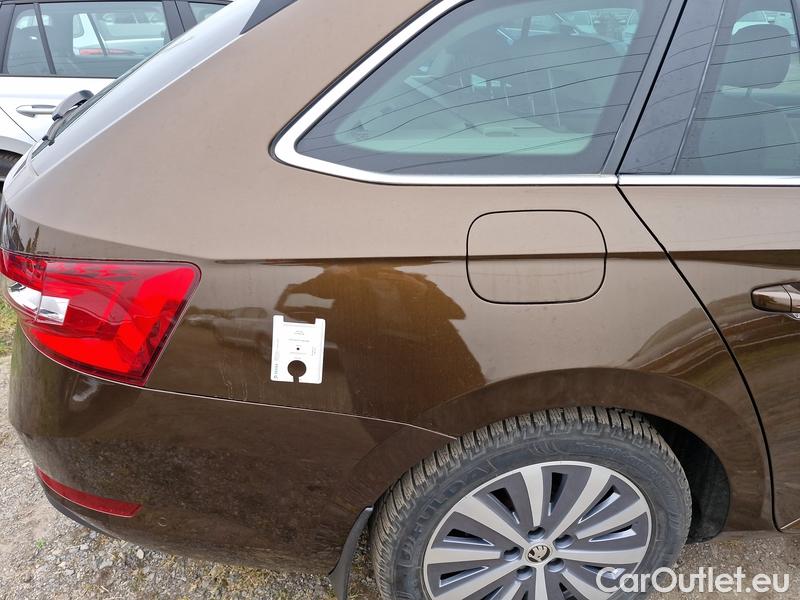  Skoda  Superb  Combi (3T5)(2010) Sup.C.FL2.0TDI 110 Style AT #14