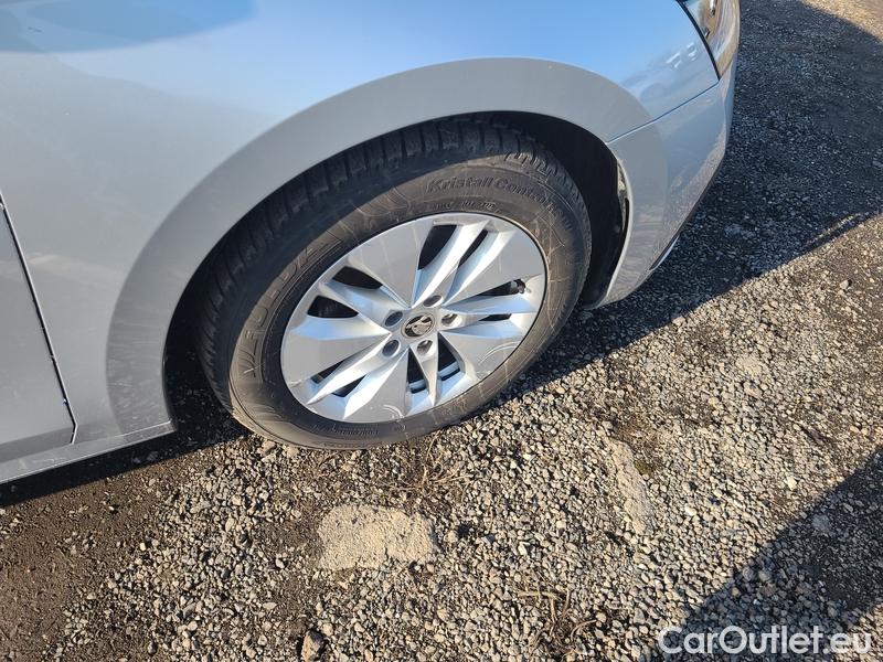  Skoda  Octavia  Lim. (NX3)(2020)  2.0TDI 85 Ambition 5d #12