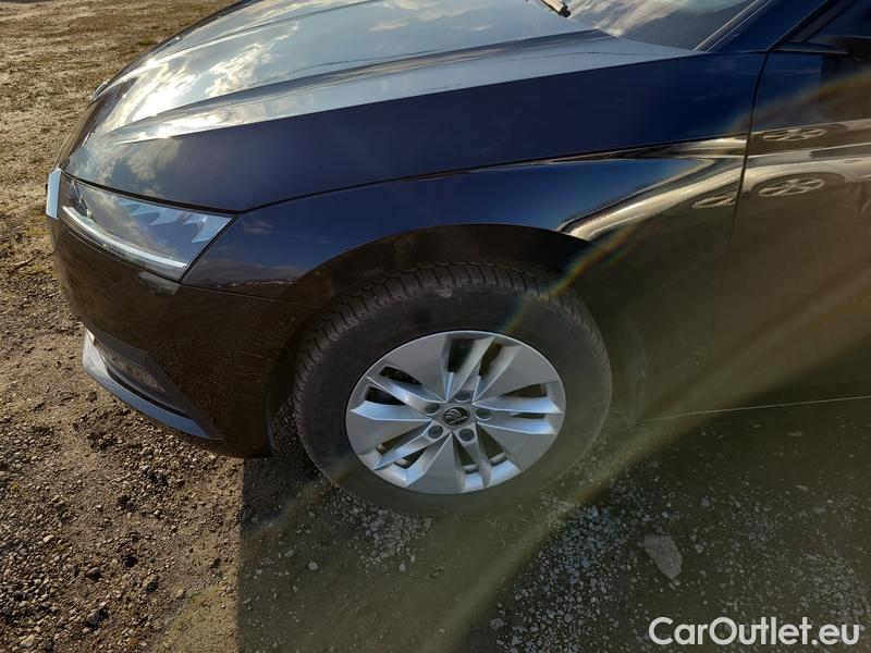  Skoda  Octavia  Lim. (NX3)(2020) Oct.Com. 2.0TDI 85 Ambition AT #2