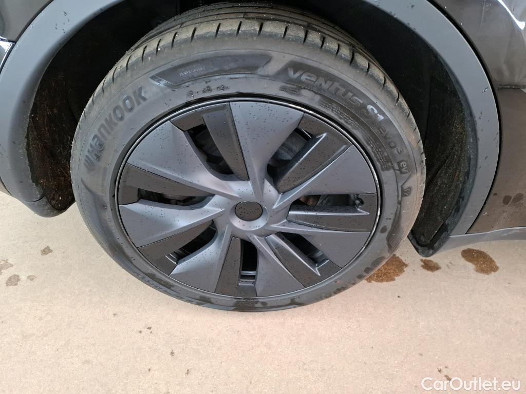  Tesla  Model Y TESLA  / 2020 / 5P / SUV Grande Autonomie RWD #9