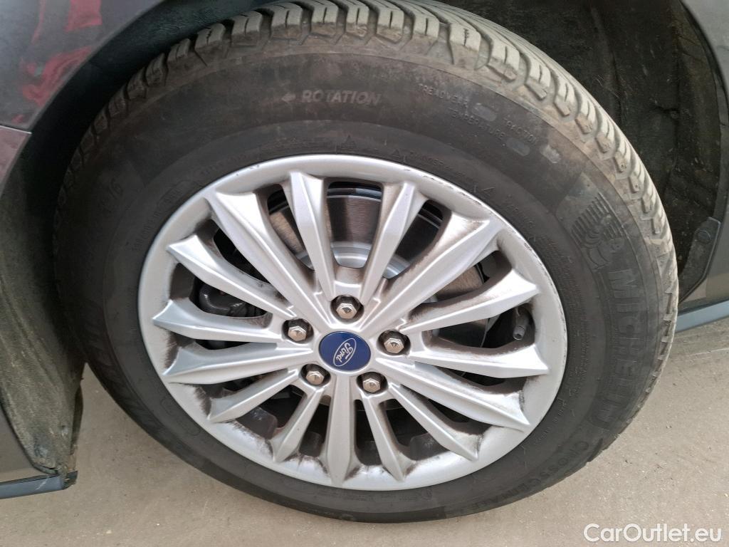  Ford  Focus FORD  SW / 2018 / 5P / Break SW - 1.5 EcoBlue 120ch Titanium X #9