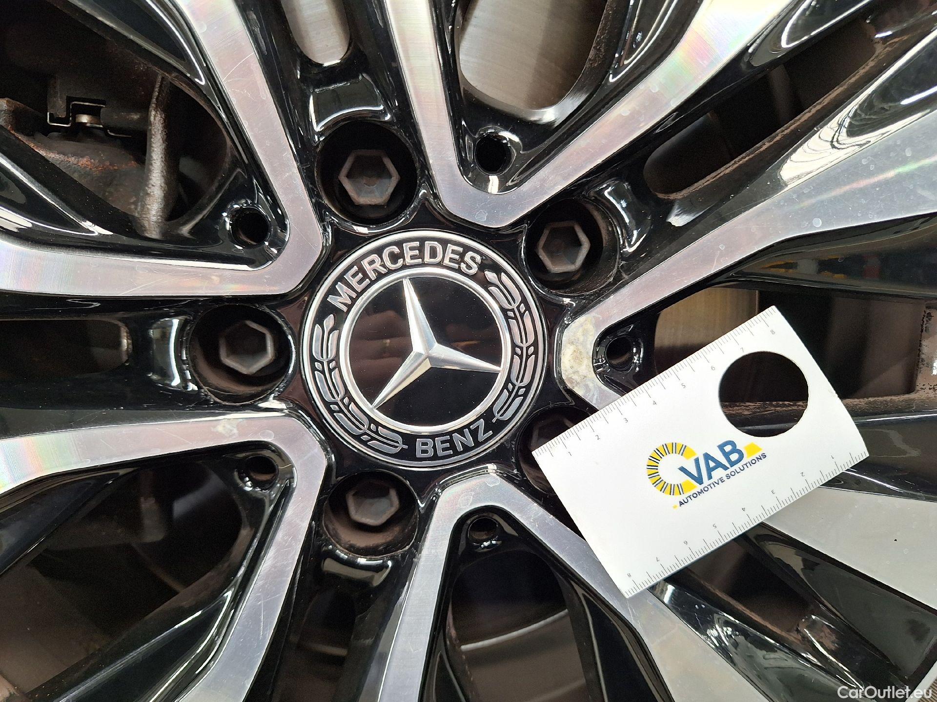  Mercedes  A-Klasse Mercedes, A-Class Berline '18, Mercedes-Benz  Limousine A 180 Aut. 4d #50