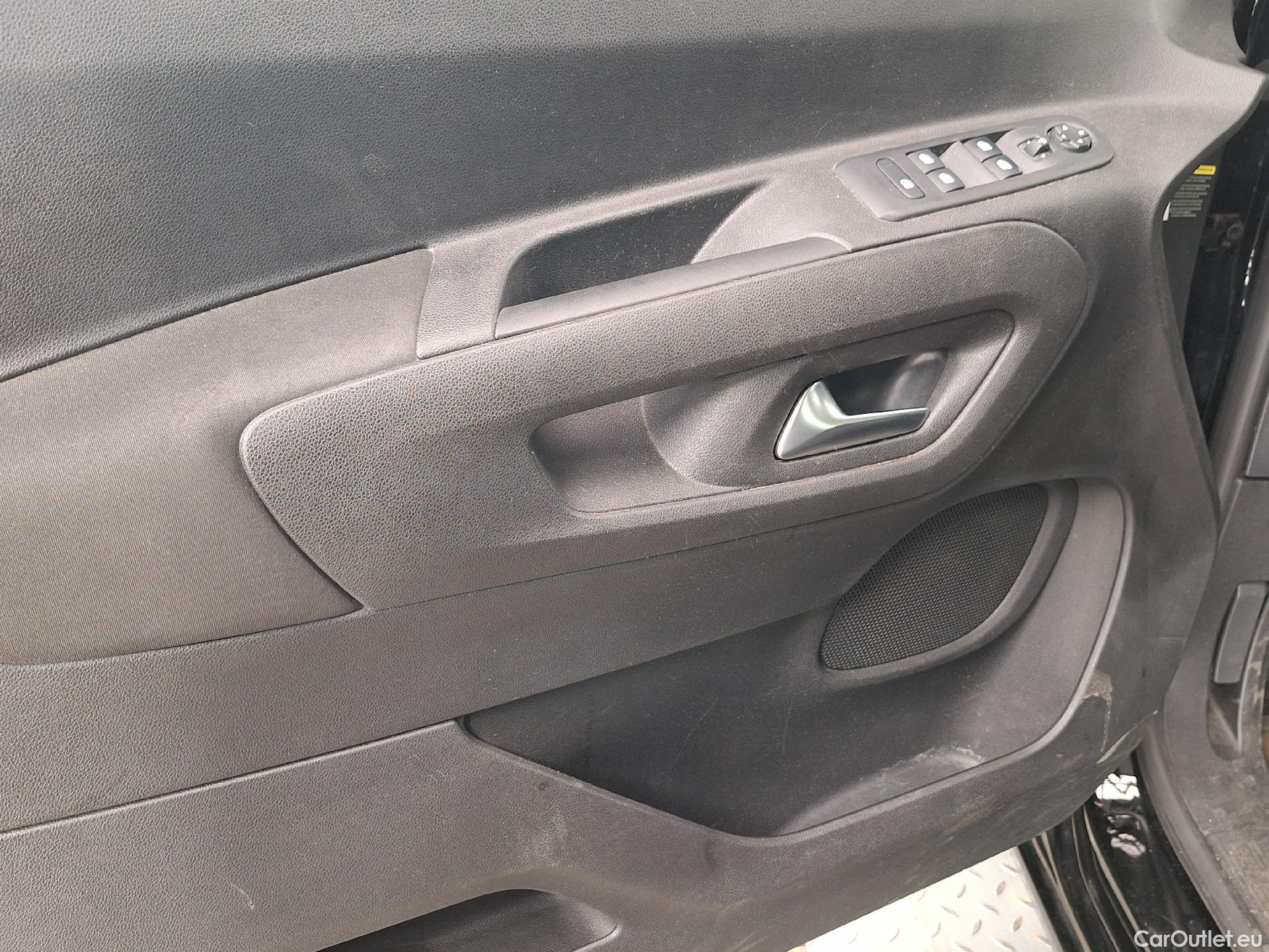  Opel  Combo Opel,  Life '18, Opel  Life 1.5 Turbo D BlueI 96kW S/S Eleganc #117
