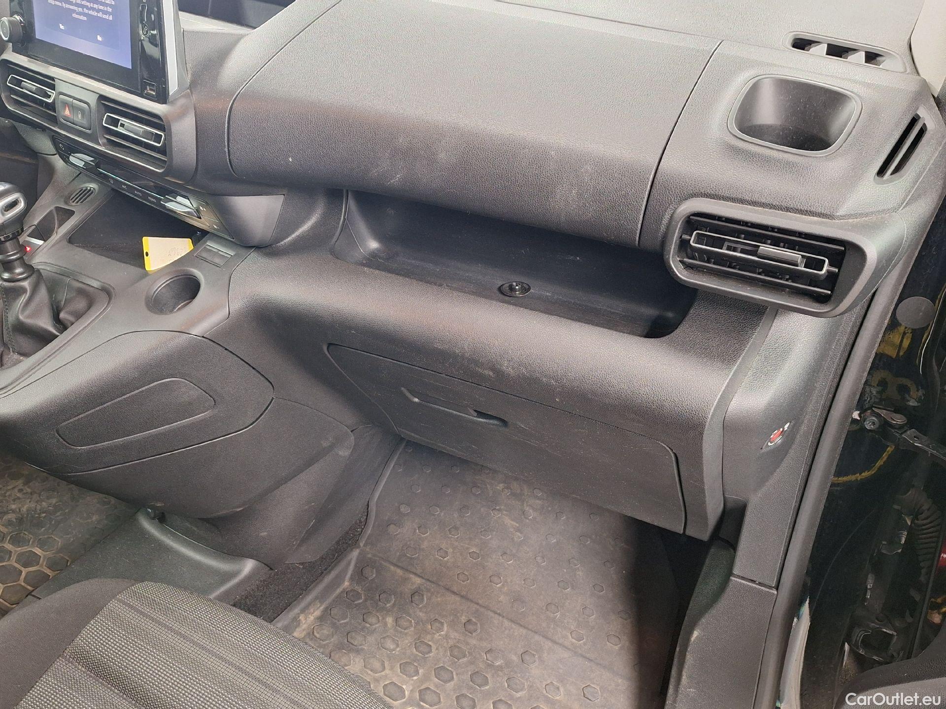  Opel  Combo Opel,  Life '18, Opel  Life 1.5 Turbo D BlueI 96kW S/S Eleganc #122