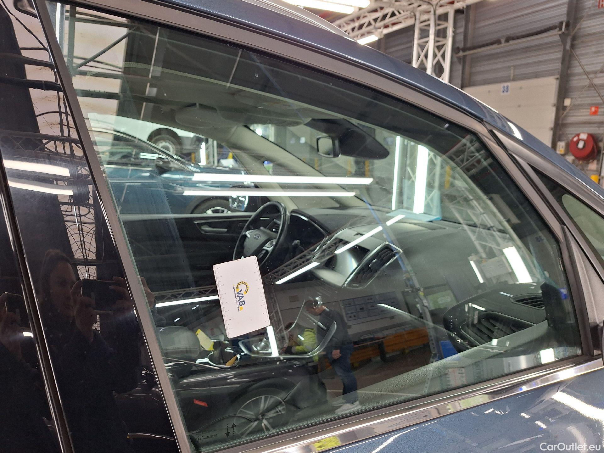  Ford  Galaxy Ford,  '15, Ford  2.0 TDCi 110kW S/S Aut. Titanium 5d #69