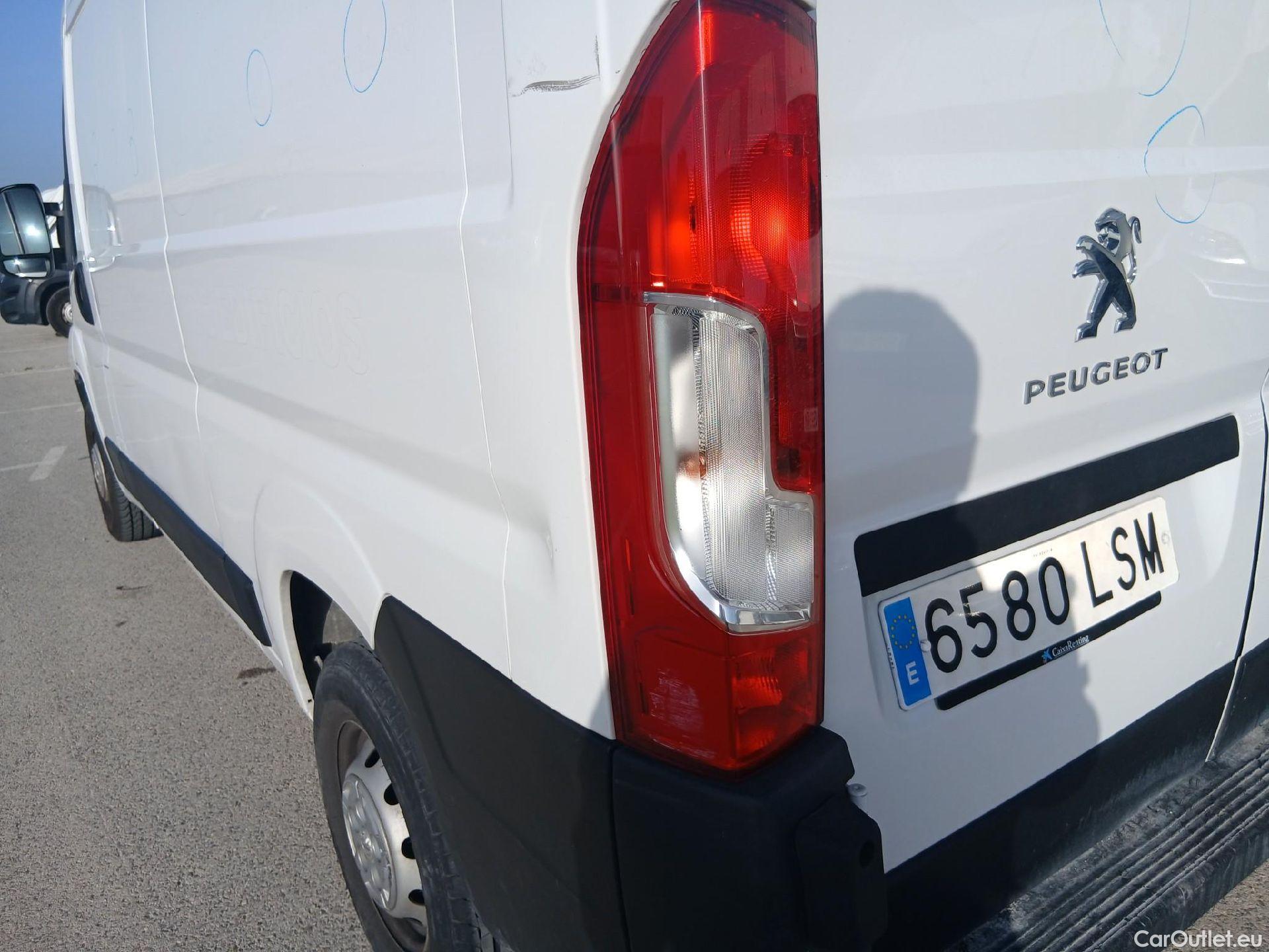  Peugeot  Boxer PEUGEOT  / 2014 / 4P / furgón 333 L2 H1 BHDI 103kW (140CV) S&S 6 V. M (AC) #16