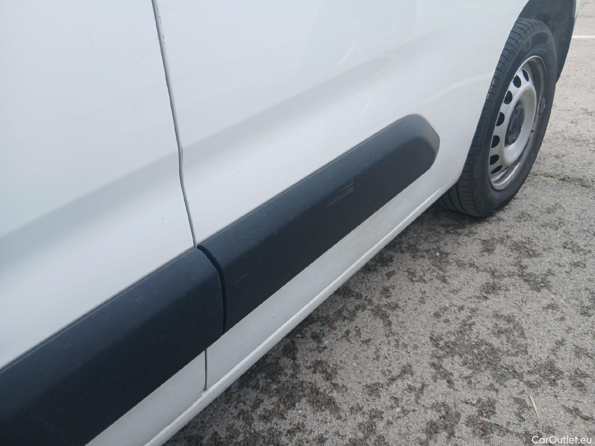  Citroen  Berlingo CITROEN  Talla M BlueHDi 100 S&S LIVE (IND) (CX) #24