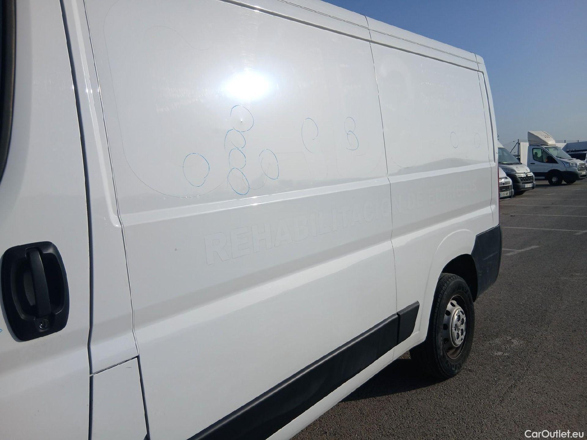  Peugeot  Boxer PEUGEOT  / 2014 / 4P / furgón 333 L2 H1 BHDI 103kW (140CV) S&S 6 V. M (AC) #14