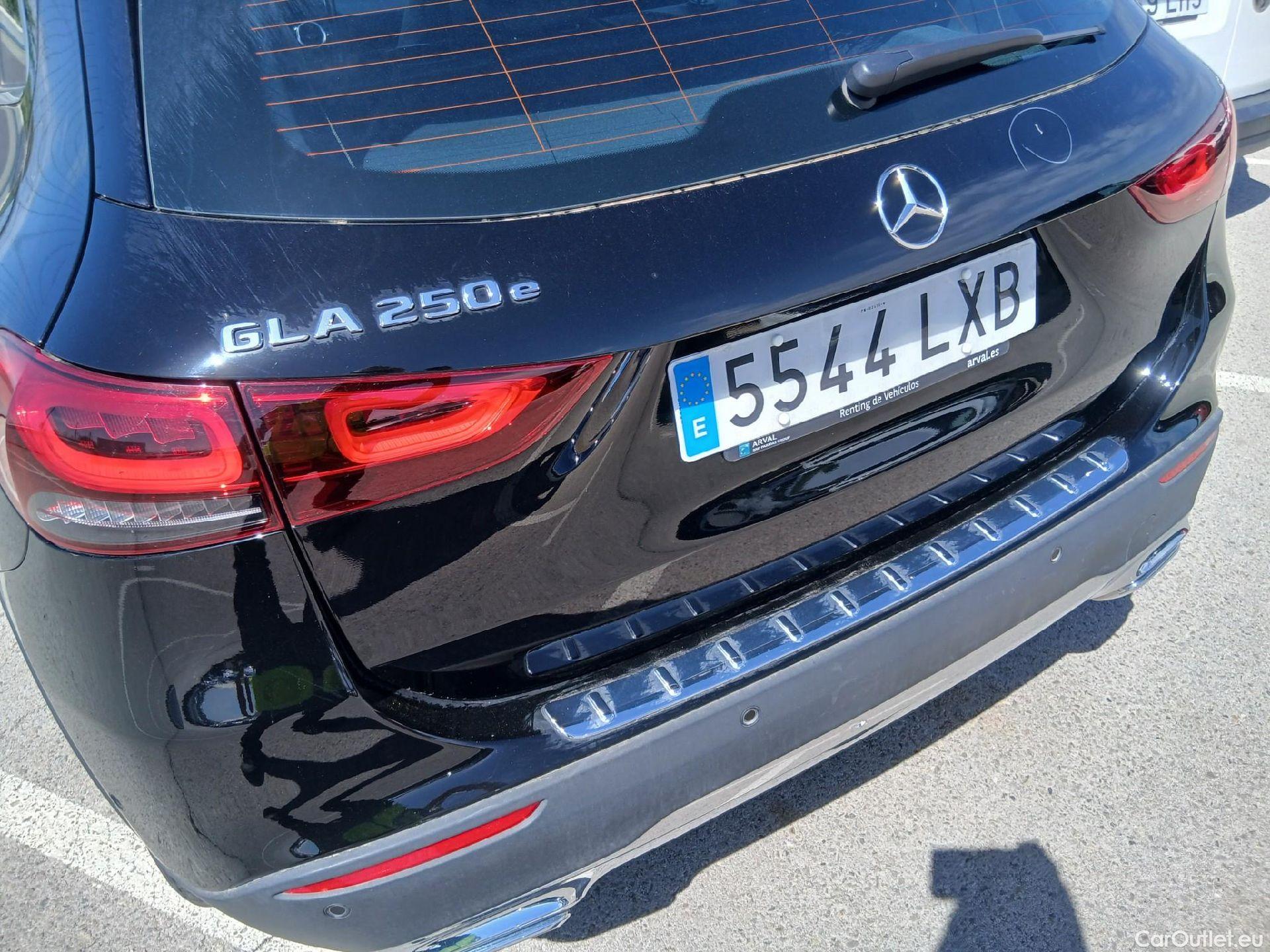  Mercedes  GLA MERCEDES-BENZ  / 2020 / 5P / todoterreno  250 e #26