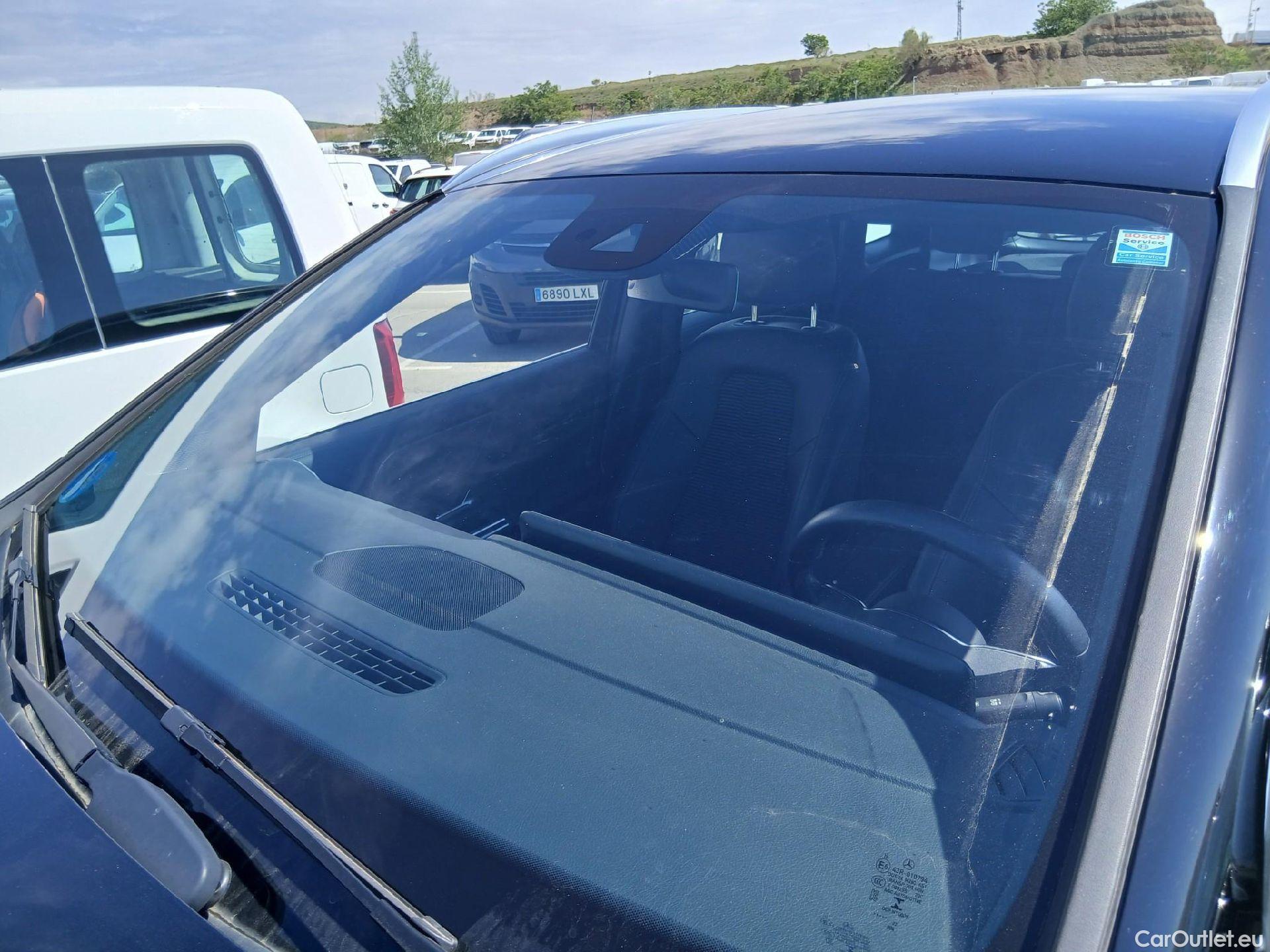  Mercedes  GLA MERCEDES-BENZ  / 2020 / 5P / todoterreno  250 e #3