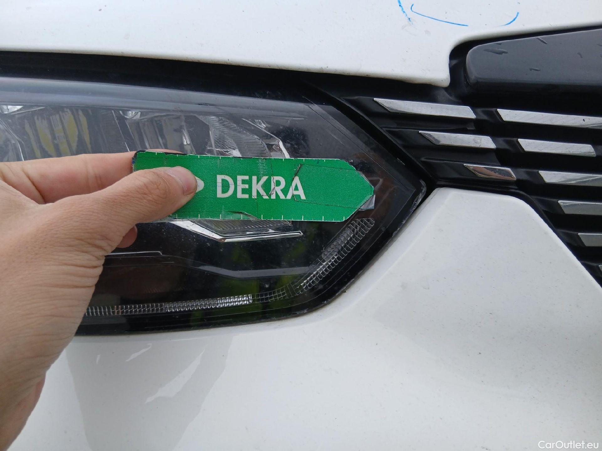  Peugeot  2008 PEUGEOT  / 2019 / 5P / todoterreno Allure BlueHDI 81kW (110CV) #14