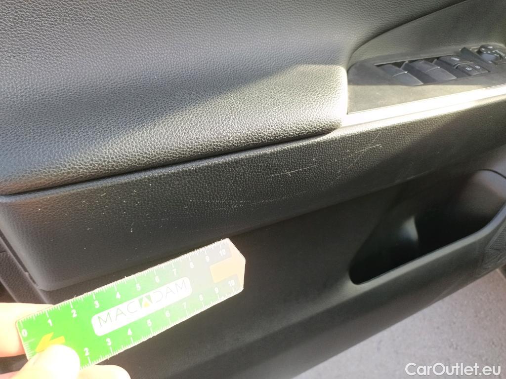  Toyota  RAV4 TOYOTA  / 2018 / 5P / todoterreno 2.5l 220H Advance #26