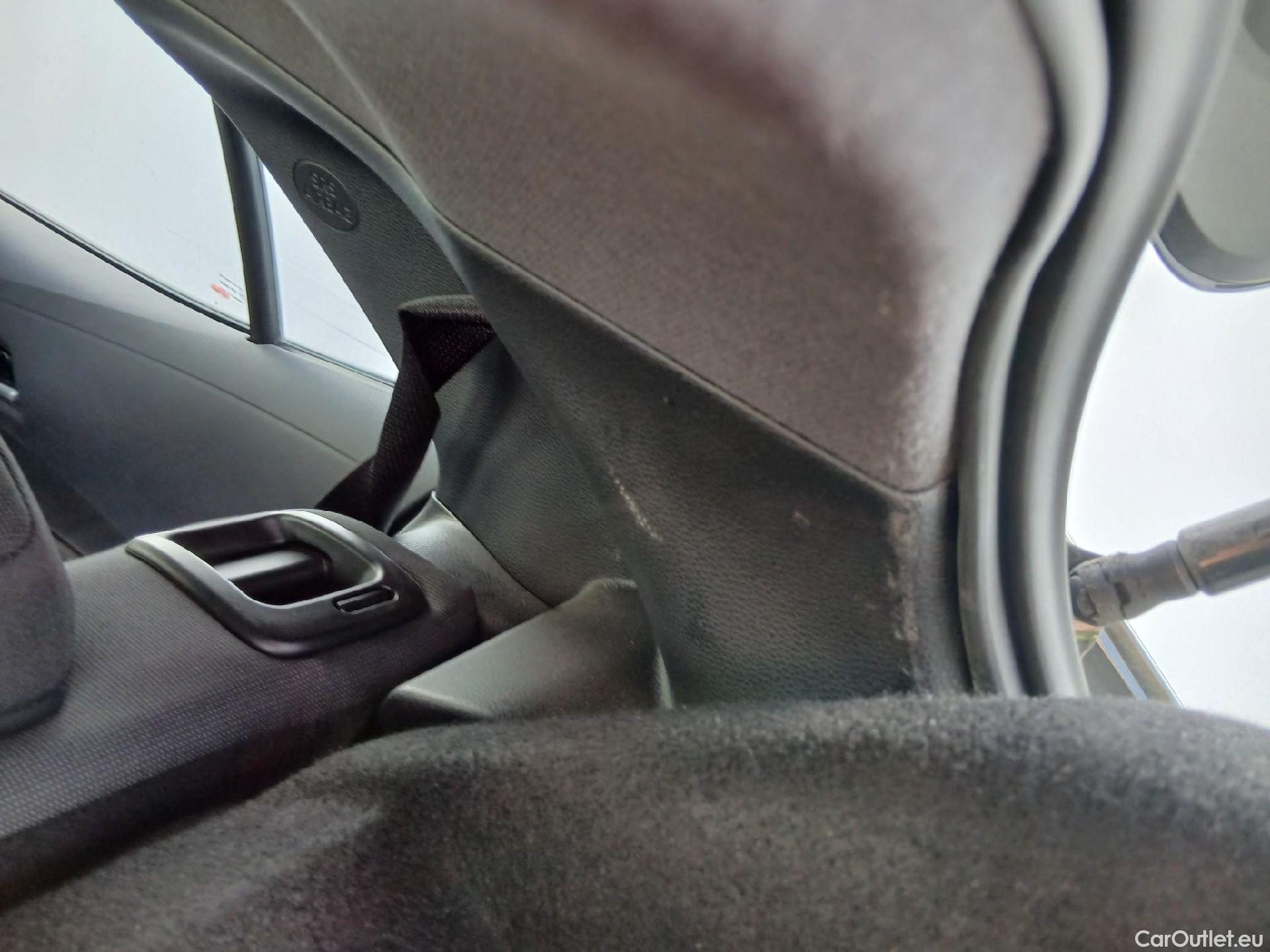  Toyota  Corolla TOYOTA  / 2019 / 5P / berlina con portón 1.8 125H BUSINESS PLUS E-CVT #21