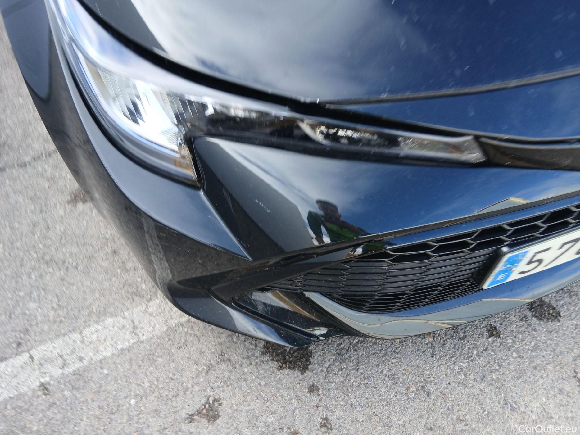  Toyota  Corolla TOYOTA  / 2019 / 5P / berlina con portón 1.8 125H BUSINESS PLUS E-CVT #1