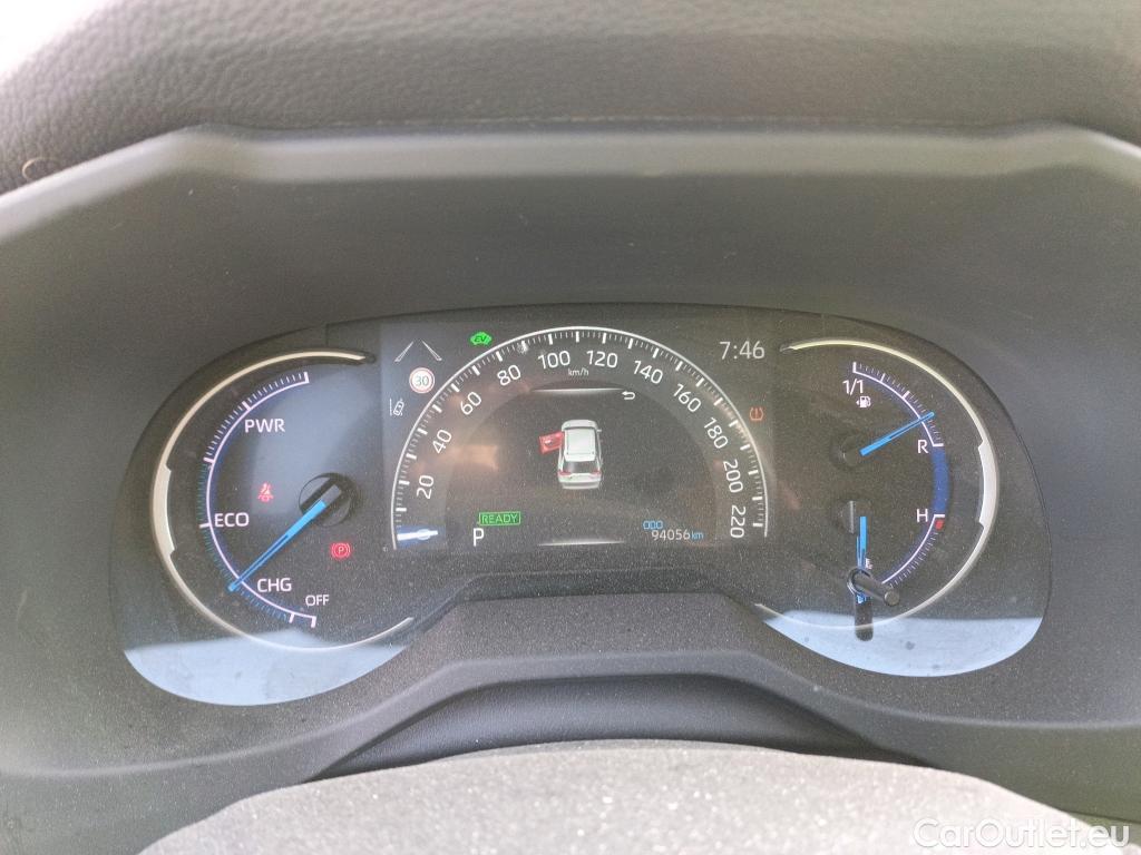  Toyota  RAV4 TOYOTA  / 2018 / 5P / todoterreno 2.5l 220H Advance #39