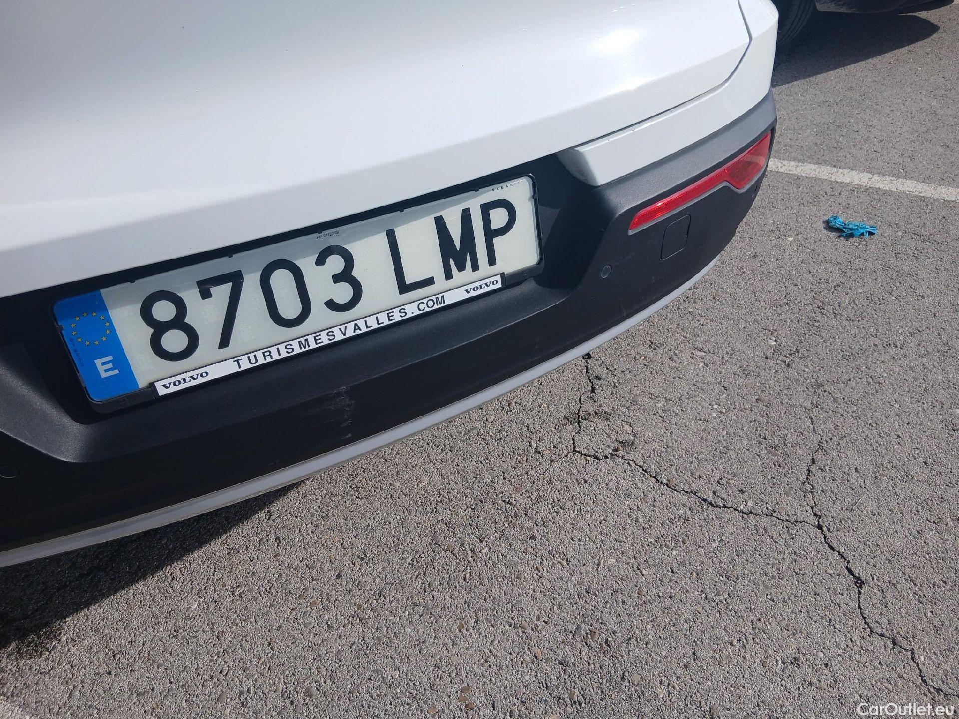  Volvo  XC 40 VOLVO XC40 todoterreno 1.5 T2 Momentum Auto130 CV #19
