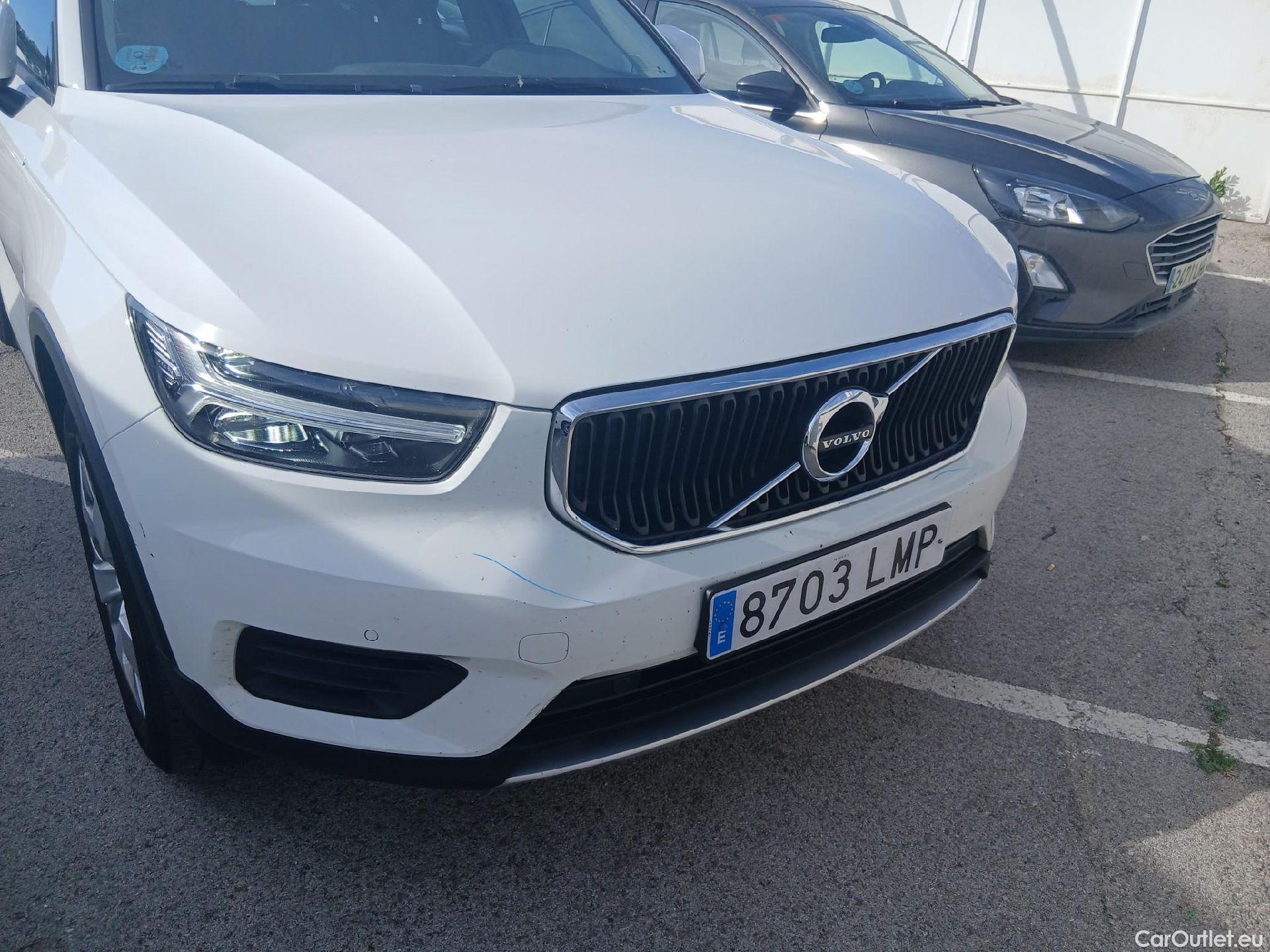  Volvo  XC 40 VOLVO XC40 todoterreno 1.5 T2 Momentum Auto130 CV #8