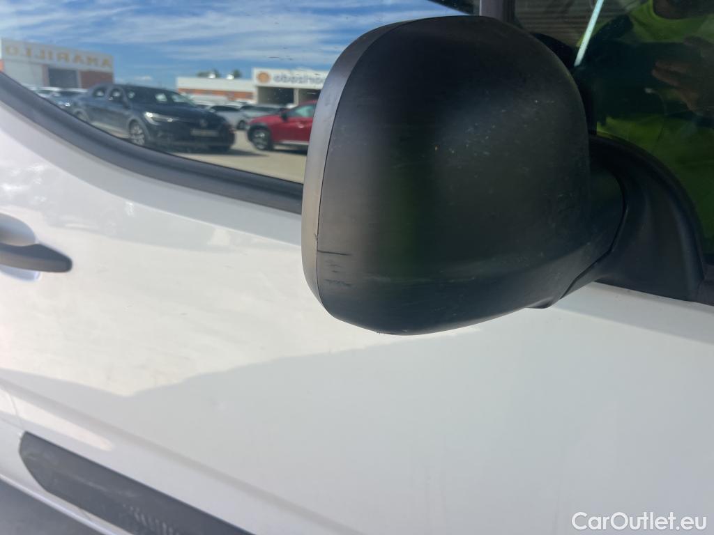  Citroen  Berlingo CITROEN  / 2018 / 4P / furgón derivado de turismo Talla M BlueHDi 100 CLUB #21