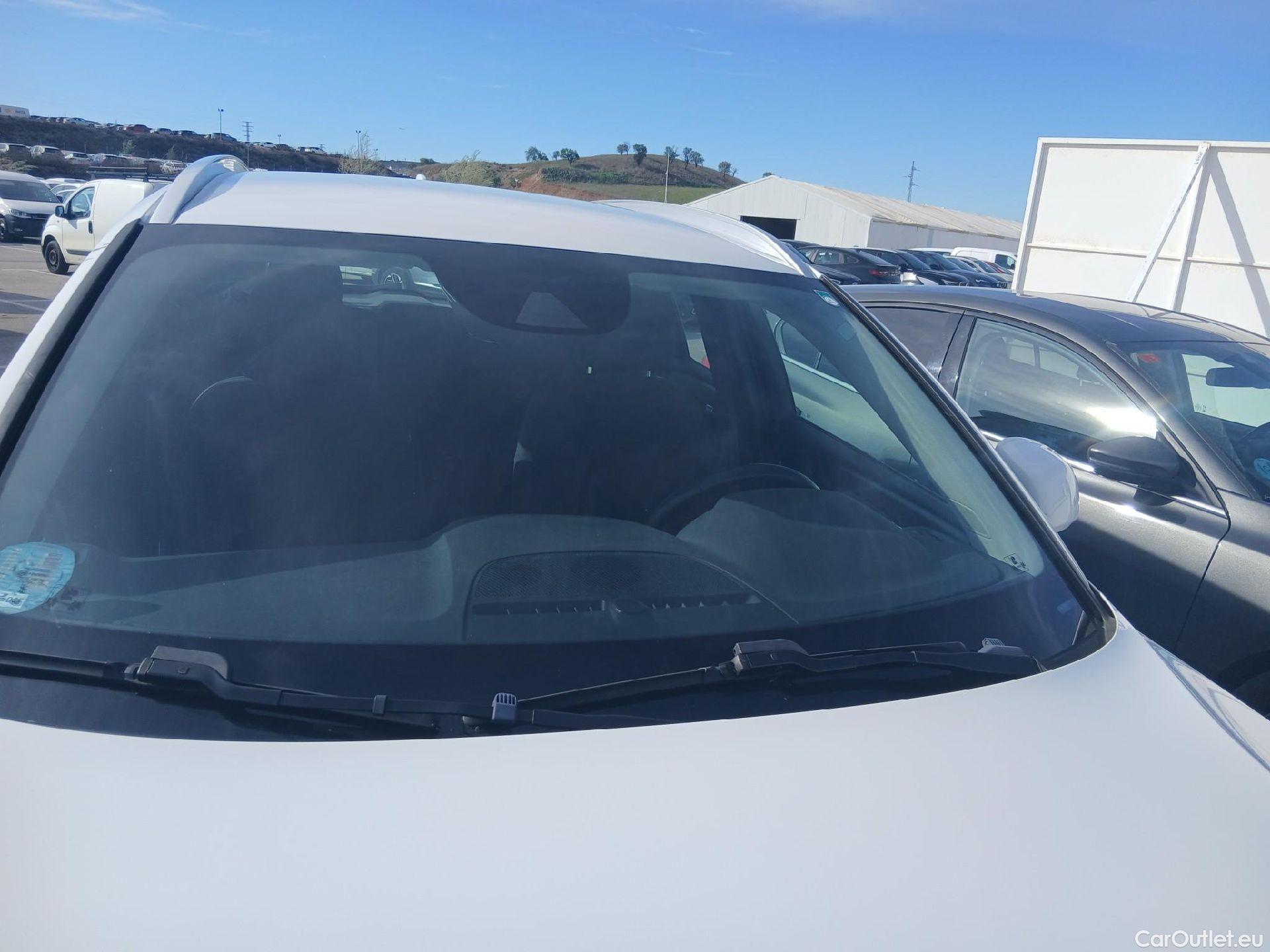  Volvo  XC 40 VOLVO XC40 todoterreno 1.5 T2 Momentum Auto130 CV #15