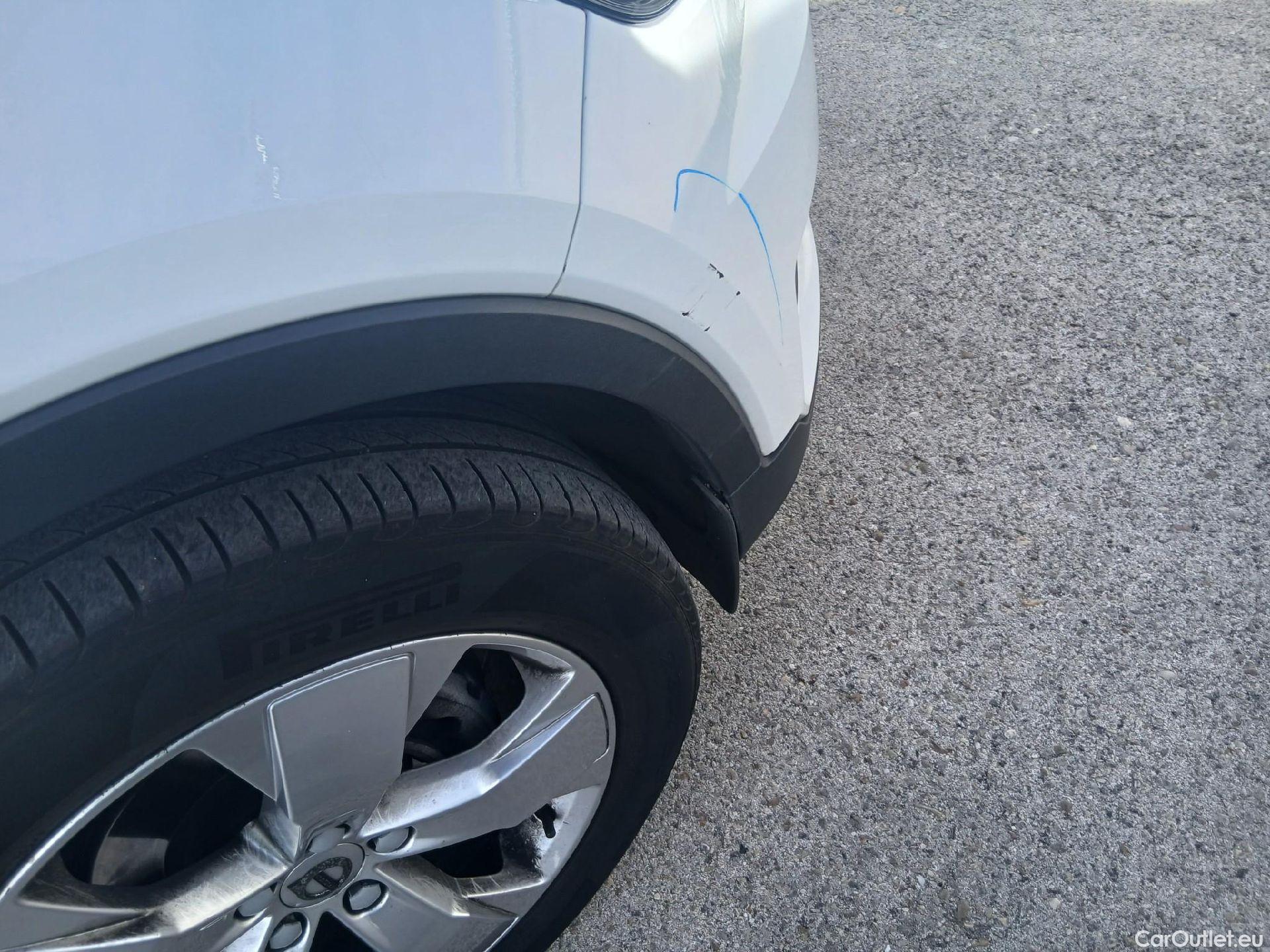  Volvo  XC 40 VOLVO XC40 todoterreno 1.5 T2 Momentum Auto130 CV #30