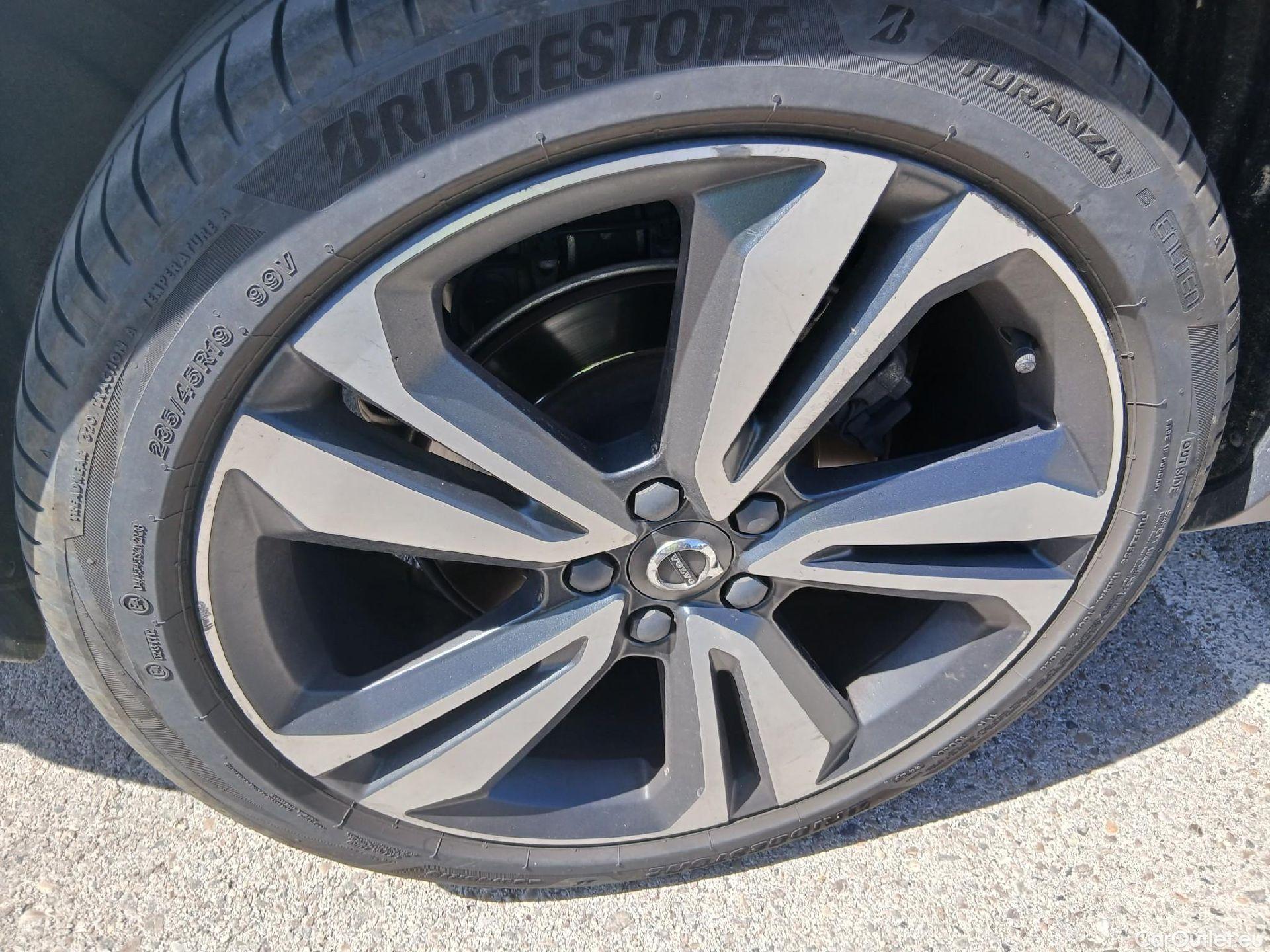  Volvo  V60 VOLVO  Cross Country / 2018 / 5P / familiar 2.0 D4 AUTO PRO #30