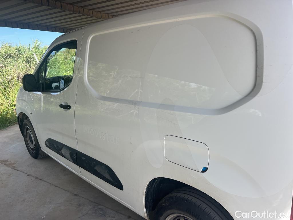 Citroen  Berlingo CITROEN  / 2018 / 4P / furgón derivado de turismo Talla M BlueHDi 100 CLUB #4